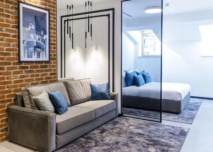 Old Town Snail Design * Bucareste