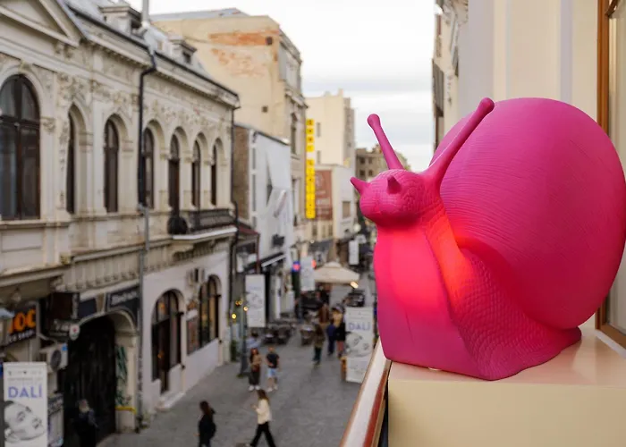 Old Town Snail Design