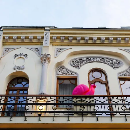 Old Town Snail Design *