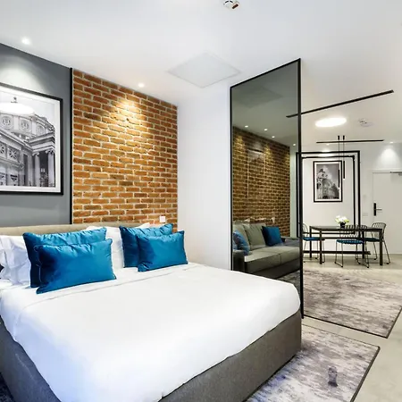 Apartment Old Town Snail Design *