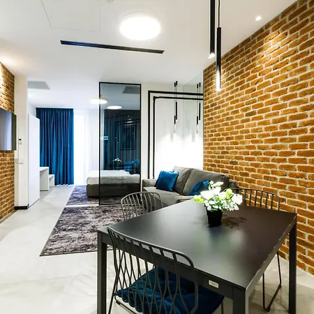Old Town Snail Design Apartment