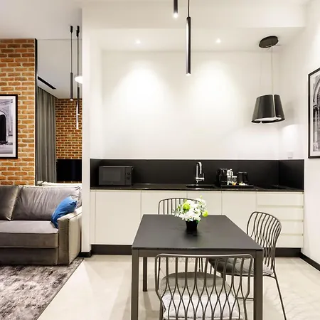 Apartment Old Town Snail Design