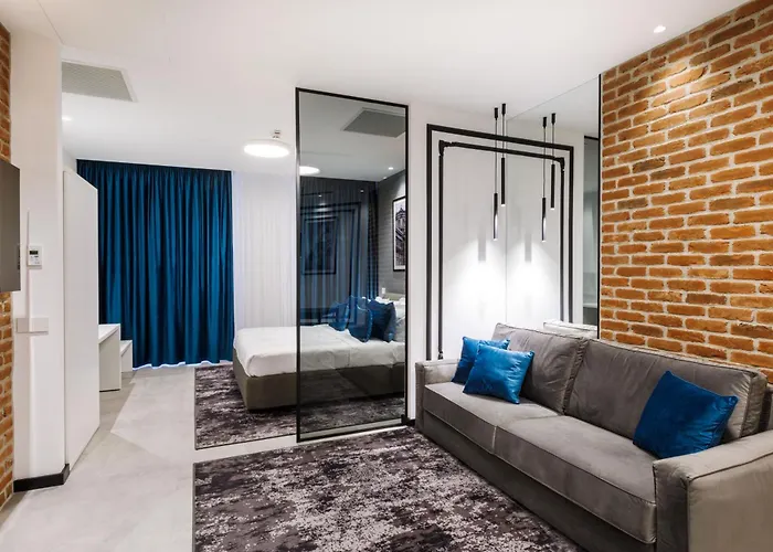 Old Town Snail Design Бухарест